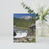 Wasserfälle mit Felsvorsprung und Berg Postkarte (Stehend Vorderseite)