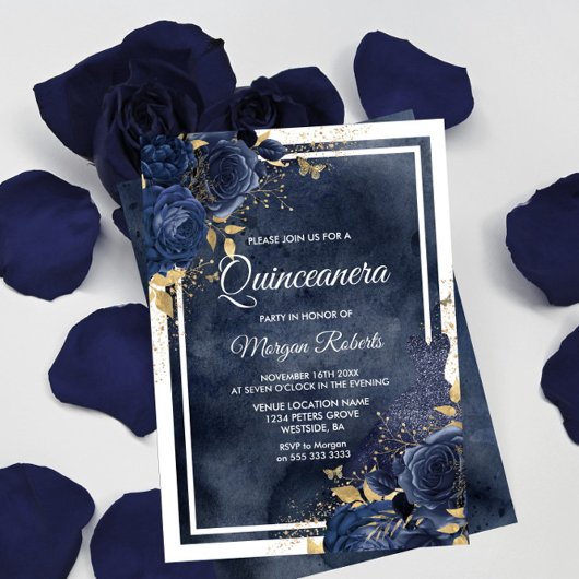 Wasserfarbe, Blumen und Kleid, Gold Quinceanera Einladung