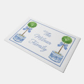 Wasserfarbe Chinoiserie Blauer Bow Topiary Fußmatte (Schrägansicht)