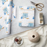 Wasserfarbe Hanukkka Holiday Geschenkpapier<br><div class="desc">Eine Hanukkah-Szene mit einer Menorah,  Sufganiyot (Donuts),  dreiblättrigen und Olivenzweigen wird in einem Aquarelleffekt auf dieser Chanukah-Umhüllung dargestellt. Ideal für die Verpackung aller Hanukkah Geschenke in dieser Saison. Verfügbar mit passenden Produkten.</div>