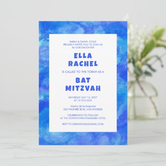 Wasserfarbe Swirl Blau Custom Bar Bat Mitzvah Einladung (Stehend Vorderseite)