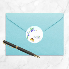 Wasserfarbe Virginia Bluebells mit Schmetterling Runder Aufkleber