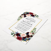 Wasserfarben Floral Burgundy Blue Wedding Gold Folieneinladung (Gedreht)