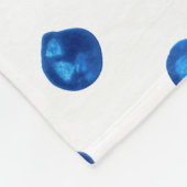 Wasserfarben-Indigoblau-Polka-Punktmuster Fleecedecke (Ecke)