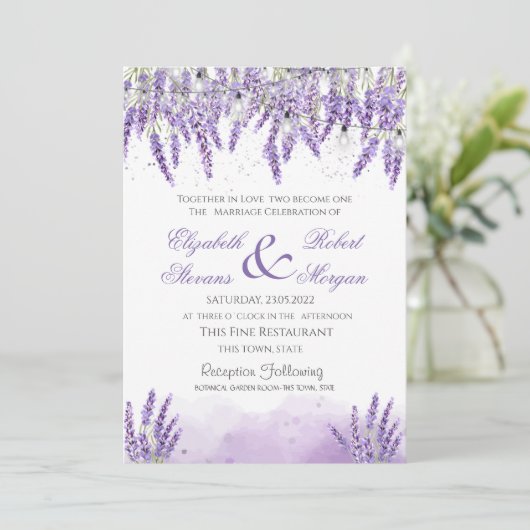 Wasserfarben Lavander Blume String Lights Hochzeit Einladung (Stehend Vorderseite)