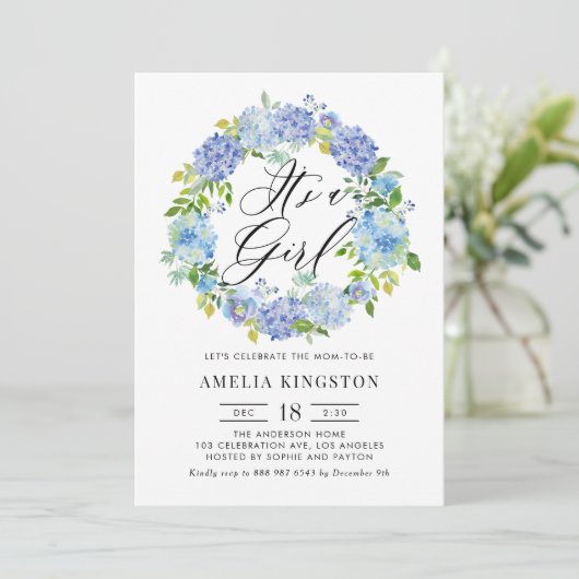 Wasserfarbenblau Hydrangea Kranich Es ist ein Mädc Einladung (Stehend Vorderseite)