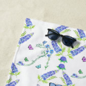 Wasserfarbene Blütenhose mit Schmetterlingen Strandtuch (Beispiel)