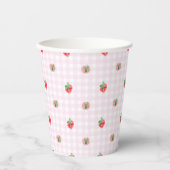 Wasserfarbene Erdbeeren auf einem rosa Gingham Pappbecher (Vorderseite)