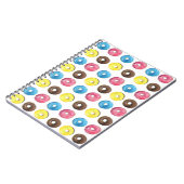 Wasserfarbene kleine Donuts, nahtloses Muster. Notizblock (Linke Seite)