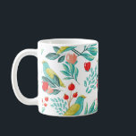 Wasserfarbene Vögel, Cranberry & Grüne Weihnachten Kaffeetasse<br><div class="desc">Feiern Sie die magische und festliche Urlaubssaison mit unseren maßgeschneiderten illustrativen Tasse. Das Design zeigt unsere eigenen, von Hand gezogenen Vögel, die auf wunderschönen Blätterzweigen und Cranberries stehen. Das Muster umschließt die Tasse. (Sie können die Hintergrundfarbe anpassen) Alle Kunstwerke, die in diesem festlichen Urlaubspensum enthalten sind, und Kardinal-Vögel-Geschenkschild sind handgezeichnet...</div>