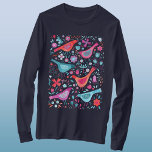 Wasserfarbene Vögel im Garten Boho T-Shirt<br><div class="desc">Moderne Aquarellmalerei von Vögeln in einem Garten von rosa und aquamarinen wilden Blume. Originelle Kunst von Nic Squirrell.</div>