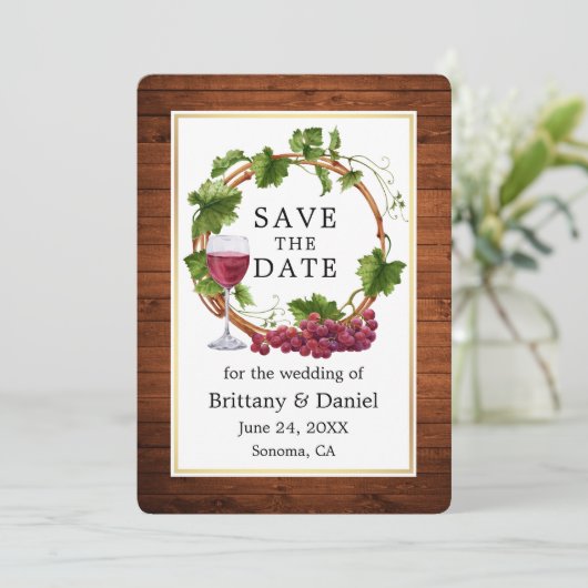 Wasserfarbene Weintrauben Rustikales Holz Save The Date (Stehend Vorderseite)