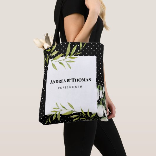 Wasserfarbene weiße Schneeröcke und Laurel Polka D Tasche (Von Nahem)