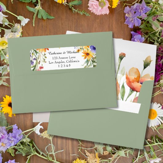 Wasserfarbene Wildblumen Hochzeit im Garten