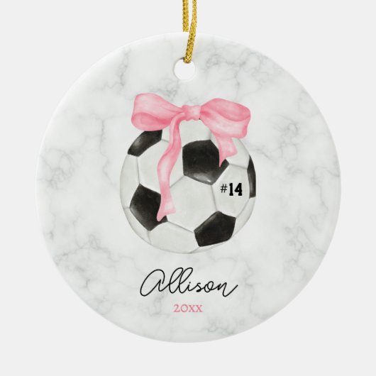 Wasserfarbener Fußballball mit rosa Coquette Bow Keramik Ornament (Vorne)
