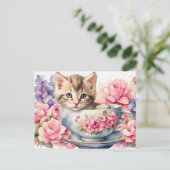Wasserfarbener Kitten im Teacup mit Blume Postkarte (Stehend Vorderseite)