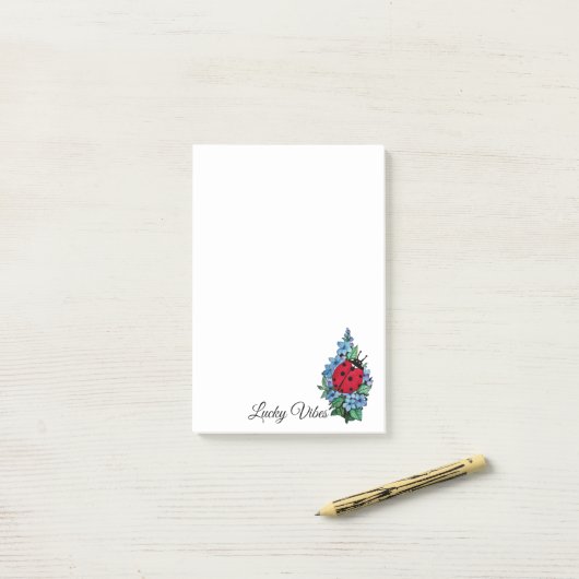 Wasserfarbener Niedlicher Ladybird mit blauen Blum Post-it Klebezettel (Auf Schreibtisch)