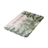 Wasserfarbener Pinienwald und Gebirge Rustikal Badematte (Schrägansicht)