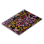 Wasserfarbenes nahtloses Muster mit Herzen. Notizblock (Linke Seite)