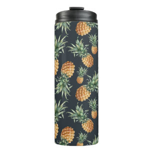 Wasserfarbenes nahtloses Muster mit reifer Ananas. Thermosbecher