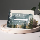 Wasserfarbengebirge und -kiefern mit RSVP-Karte RSVP Karte