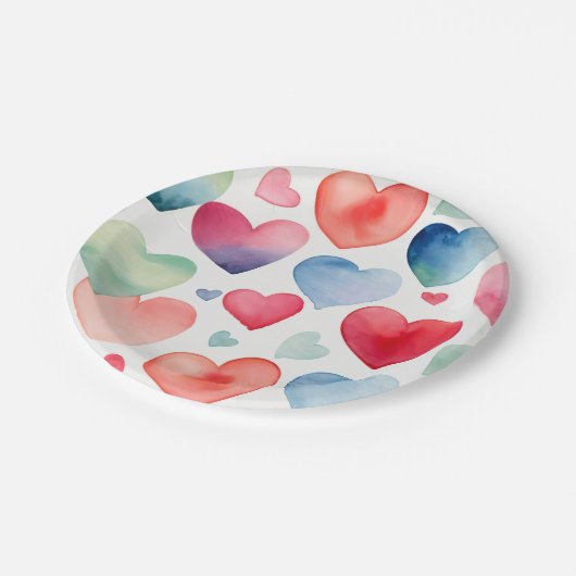 Wasserfarbenherzen-Muster Pappteller (Schrägansicht)
