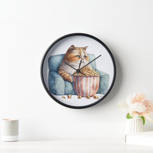 WASSERFARBENKATZE, DIE SICH AUF DEM STUHL BEFINDET UHR (Zuhause)