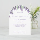 Wasserfarbenlavender Arched Wedding Einladung (Stehend Vorderseite)