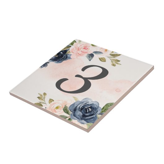 Wasserfarbenrosa Navy Floral House Number Fliese (Seite)
