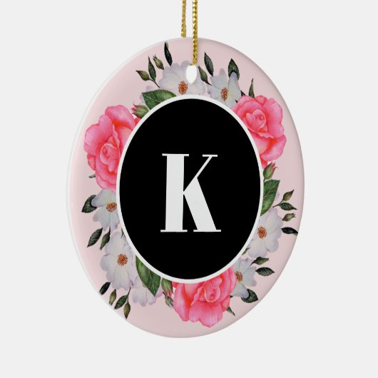 Wasserfarbenrosa und weißer Rosenkreislauf Keramik Ornament (Rechts)