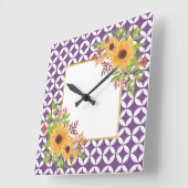 Wasserfarbige Sonnenblumen, lila geometrisches Mus Quadratische Wanduhr (Winkel)