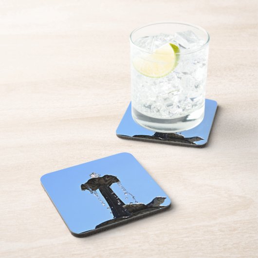 Wasserfontäne zum Himmel mit Wassertropfen Getränkeuntersetzer (Rechte Seite)