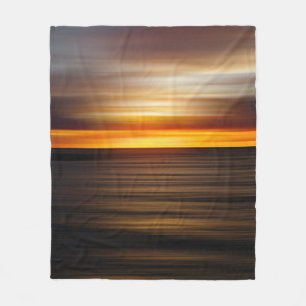 Wasserkörper bei Sonnenuntergang Fleecedecke