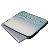 WASSERKÖRPER IN BLAUER STUNDE LAPTOPSCHUTZHÜLLE (Vorne Knopf)