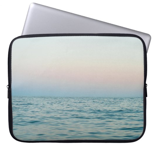 WASSERKÖRPER IN BLAUER STUNDE LAPTOPSCHUTZHÜLLE (Vorderseite)