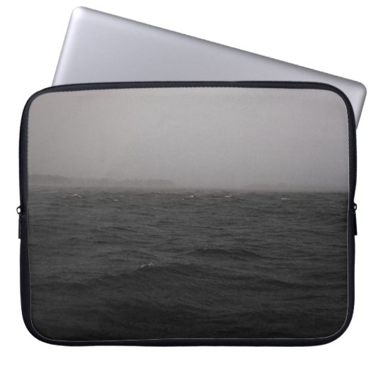 WASSERKÖRPER MIT SCHWEREM REGEN LAPTOPSCHUTZHÜLLE (Vorderseite)