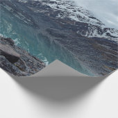 WASSERKÖRPER MIT ÜBERBLICK ÜBER BERGE WÄHREND DES GESCHENKPAPIER (Ecke)