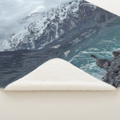 WASSERKÖRPER MIT ÜBERBLICK ÜBER BERGE WÄHREND DES  SHERPADECKE (3/4)