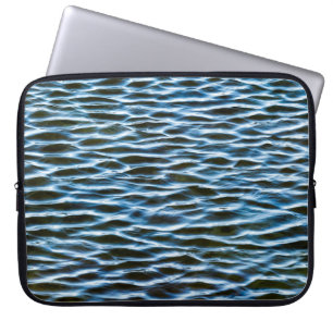 Wasserkörper tagsüber laptopschutzhülle