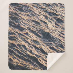 Wasserkörper tagsüber sherpadecke