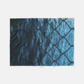 Wasserkörper vor dem Zaun der Kette Fleecedecke (Vorderseite (Horizontal))
