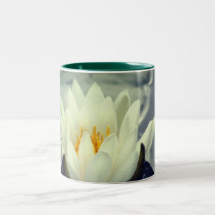 Wasserlilie Lotus Nah Personalisiert    Zweifarbige Tasse
