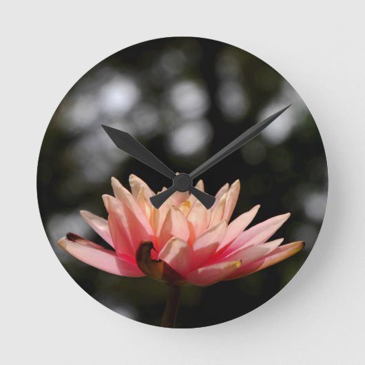 Wasserlilie Runde Wanduhr (Vorderseite)