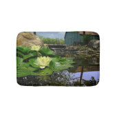 Wasserlilien im Teich Badematte (Vorderseite)