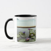 Wasserlilien im Teich durch Ozean Tasse (Links)