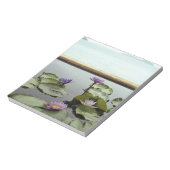 Wasserliliken im Teich durch den Ozean Notizblock (Rotiert)