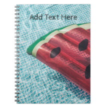 Wassermelone im Schwimmbad