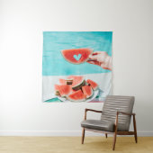 Wassermelone in Scheiben auf weißem Papier Wandteppich (Beispiel)