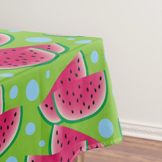 Wassermelone-Scheiben auf Grün mit blauen Punkten Tischdecke (Beispiel)