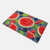 Wassermelonen-Beeren-Sommer-Muster Fußmatte (Schrägansicht)